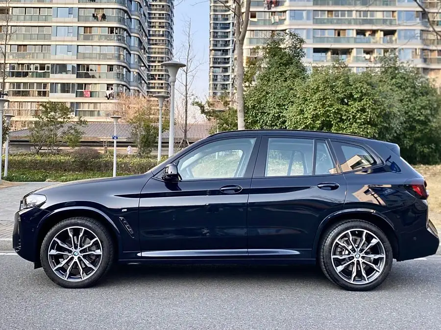 BMW X3 2023 xDrive30i Leading M Night Package