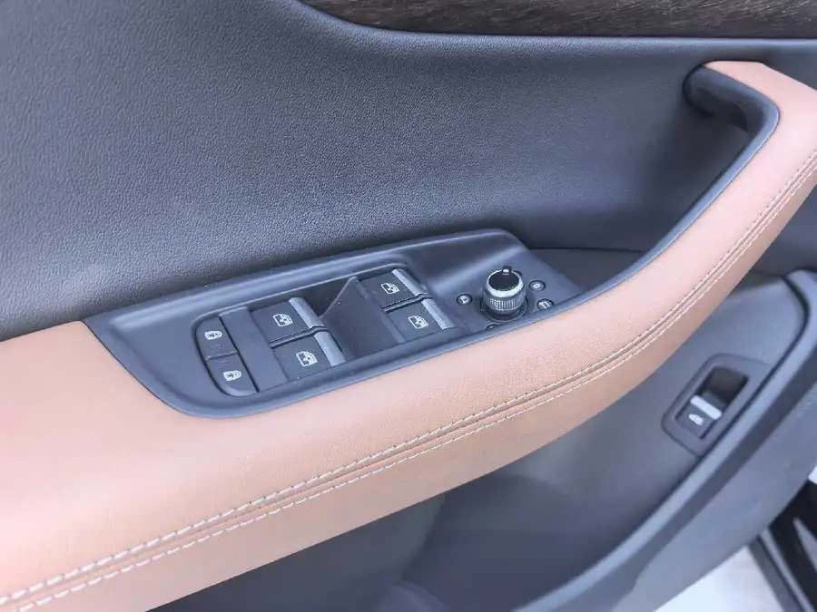 Audi Q7 2024 45 TFSI quattro S line Sport