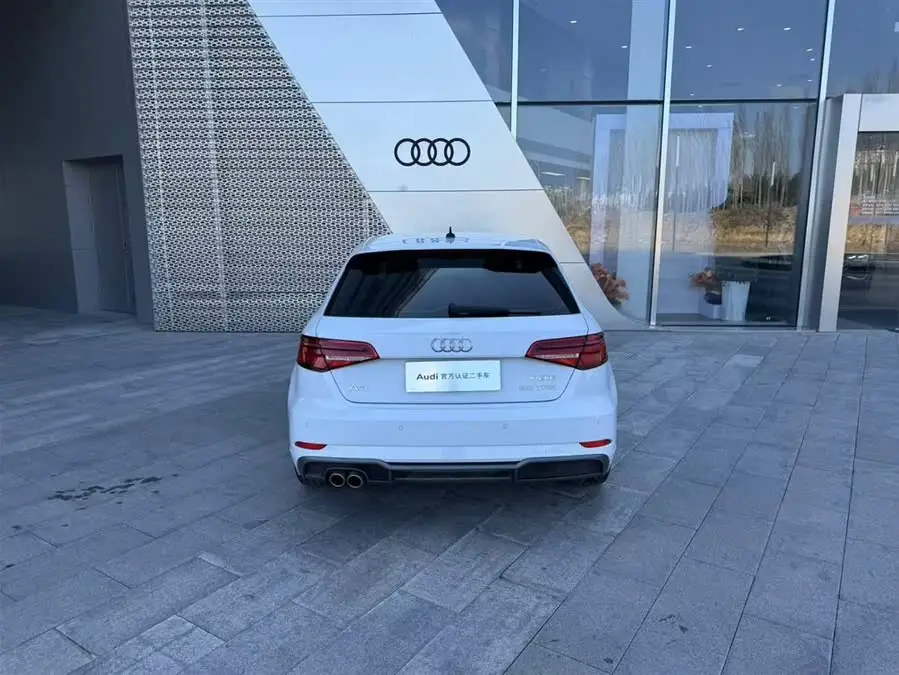 أودي A3 2020 سبورت باك 35 TFSI إصدار الموضة الوطنية VI