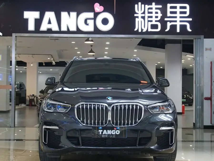 بي إم دبليو X5 2022 طراز محدث xDrive 30Li حزمة M الرياضية