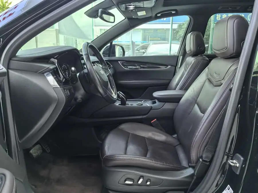 Cadillac XT6 2021 28T Luxury 6-Seat AWD