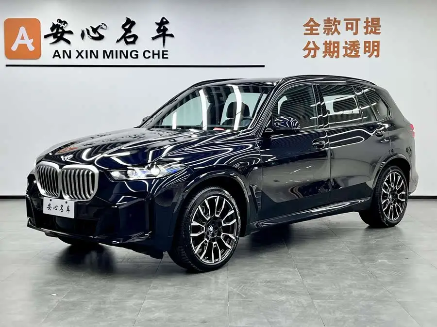 بي إم دبليو X5 2023 xDrive 40Li حزمة رياضية سوداء