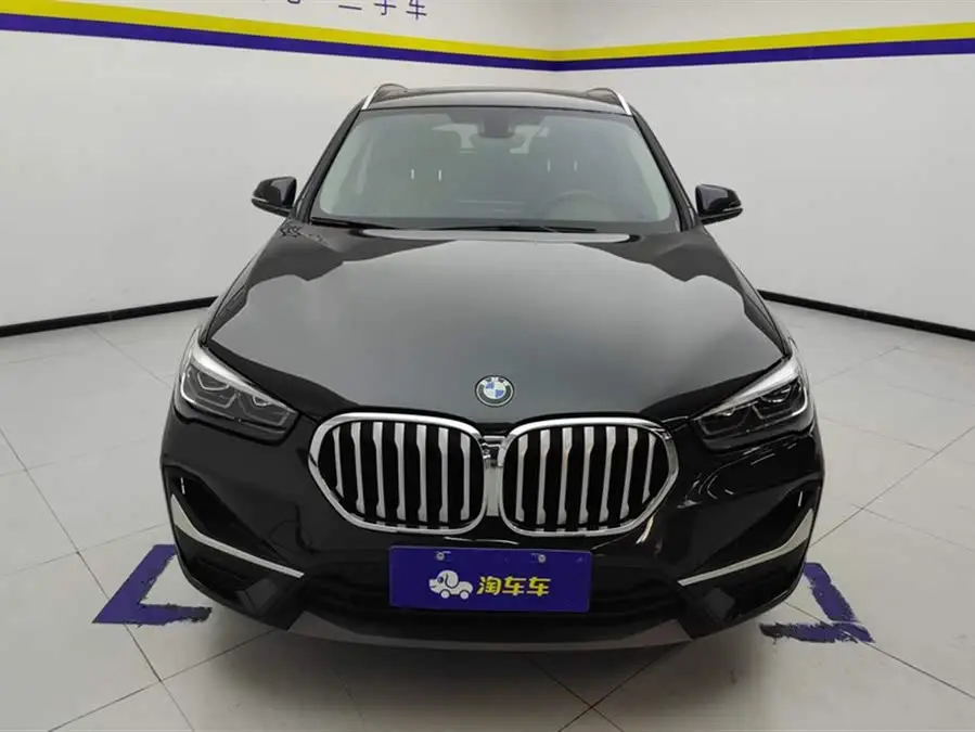 بي إم دبليو X1 2021 sDrive25Li الطراز الرائد