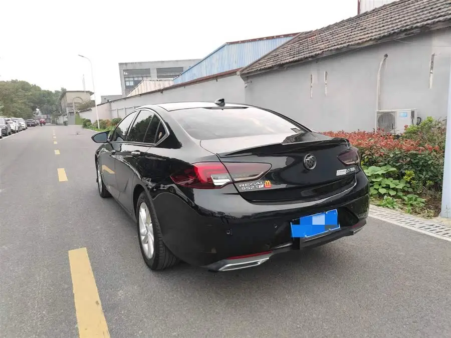 2022 بايك ريجال 552T إصدار ذكي