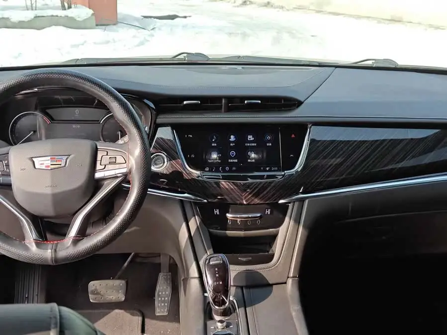 كاديلاك XT6 2021 28T فاخرة ذات 6 مقاعد ودفع رباعي