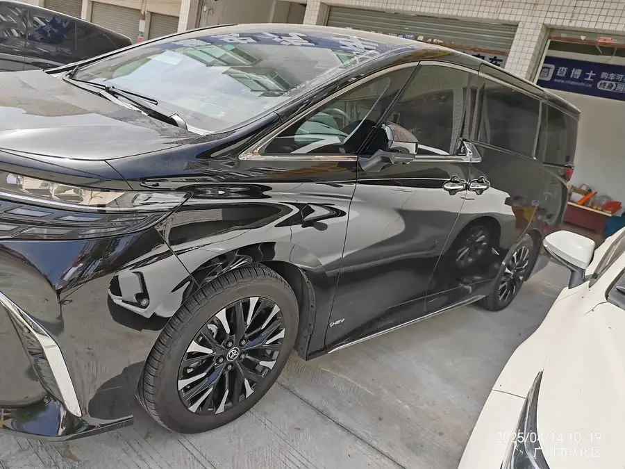 ألفارد 2024 هايبرد 2.5 لتر النسخة المتميزة