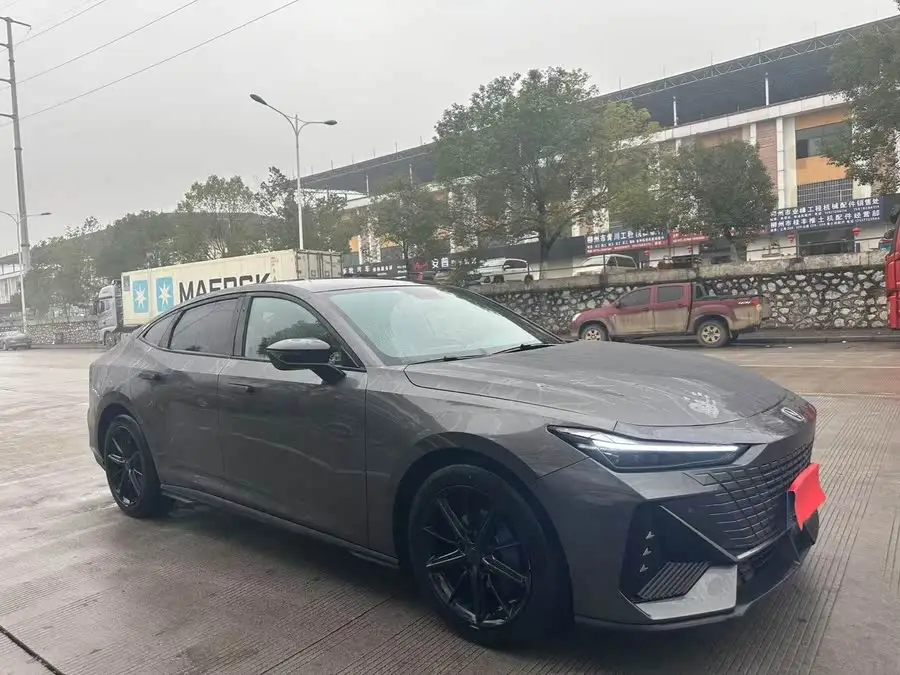 Changan UNI-V 2022 1.5T Premium