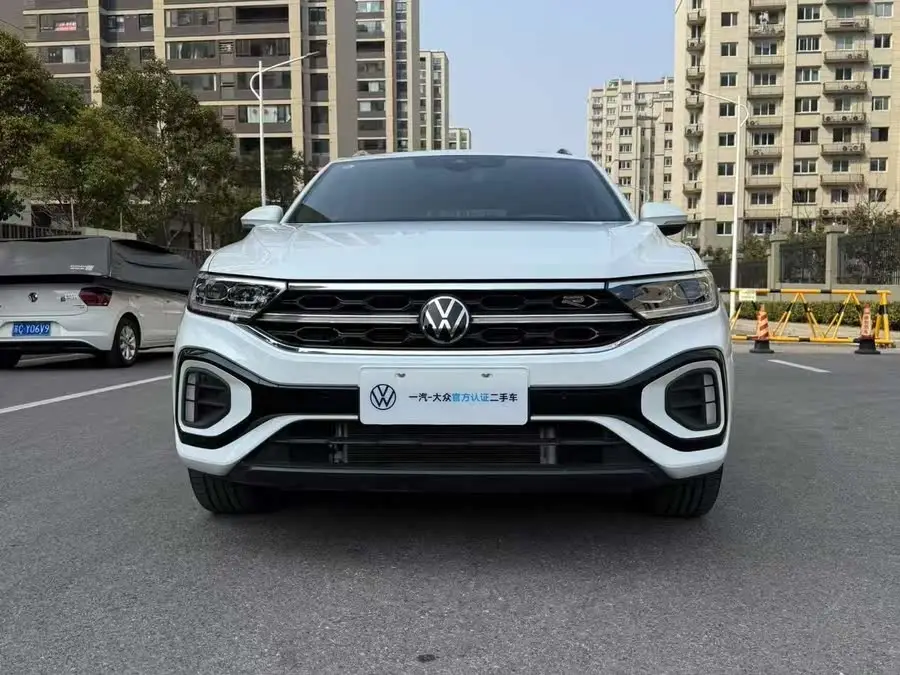 تروك 2023 طراز 300TSI DSG دفع أمامي إصدار تشوانغغوانغ