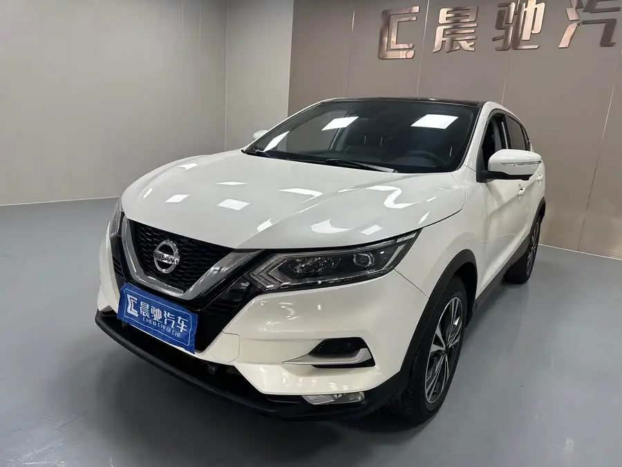 2021 نيسان قشقاي 2.0 لتر CVT النسخة الفاخرة