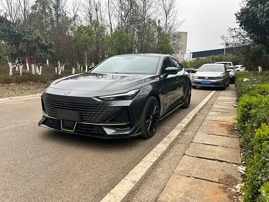 Changan UNI-V 2022 1.5T Sport Version