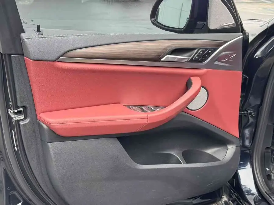 BMW X3 2023 xDrive30i Leading M Night Package