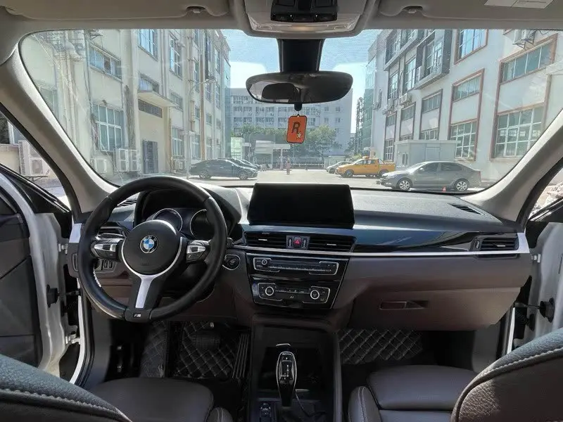 BMW X1 2022 sDrive25Li Leading Edition