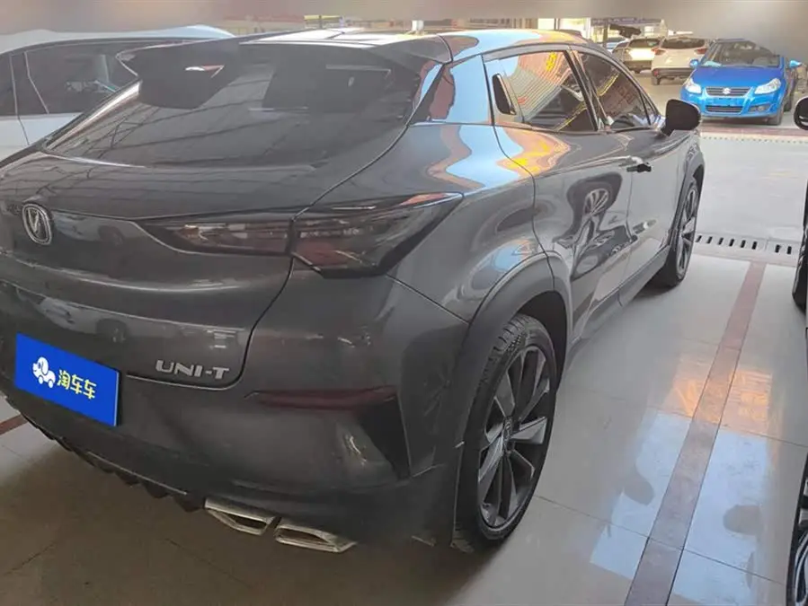 شانجان UNI-T 2021 1.5T النسخة الرياضية الرائدة