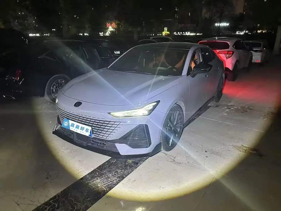 Changan UNI-V 2023 1.5T Sport Edition