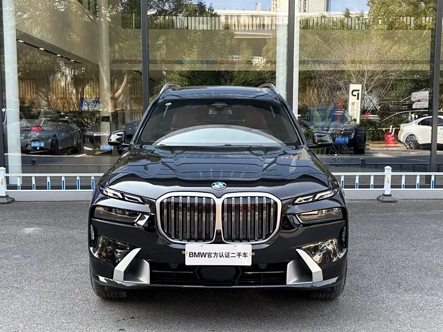 بي إم دبليو X7 2023 xDrive40i باقة الفخامة