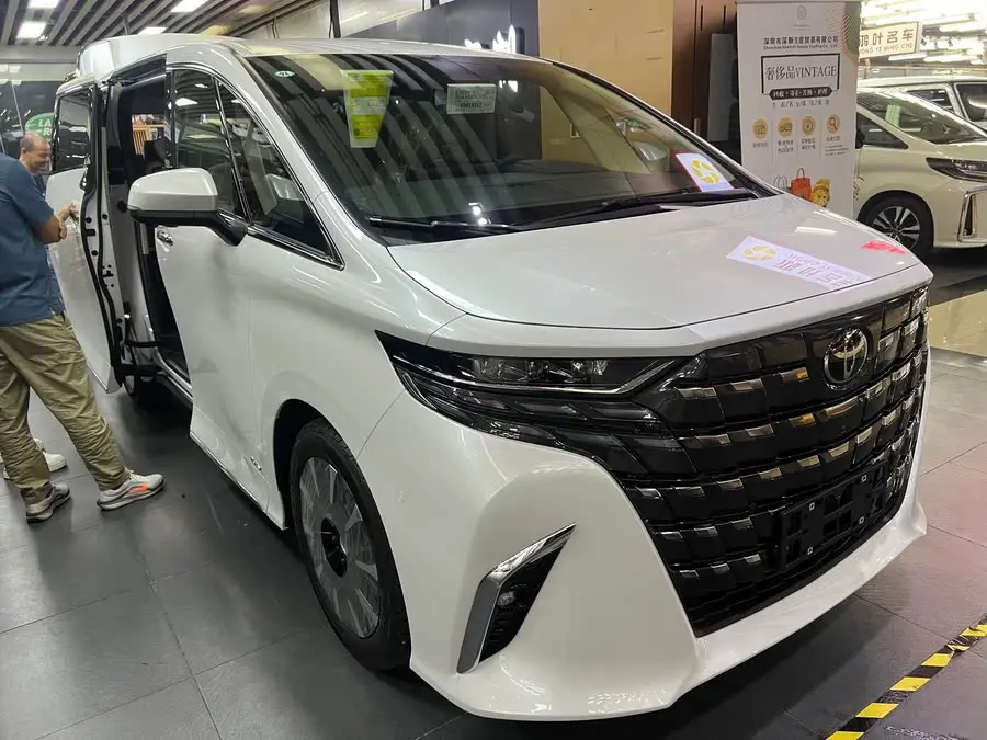 ألفارد 2024 هايبرد 2.5 لتر الإصدار المميز