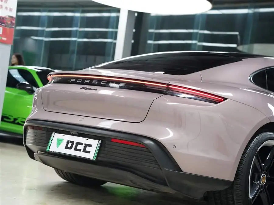 Taycan 2022 Model Facelift