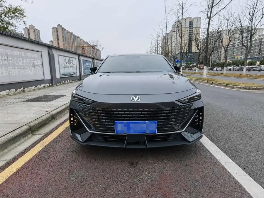 Changan UNI-V 2023 1.5T Premium