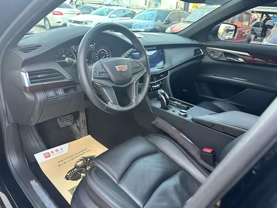 كاديلاك CT6 2021 28T طراز أنيق