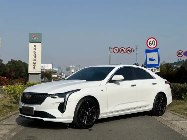 Cadillac CT4 2022 28T Luxury