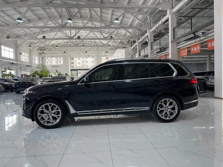 BMW X7 2023 xDrive40i Luxury Package