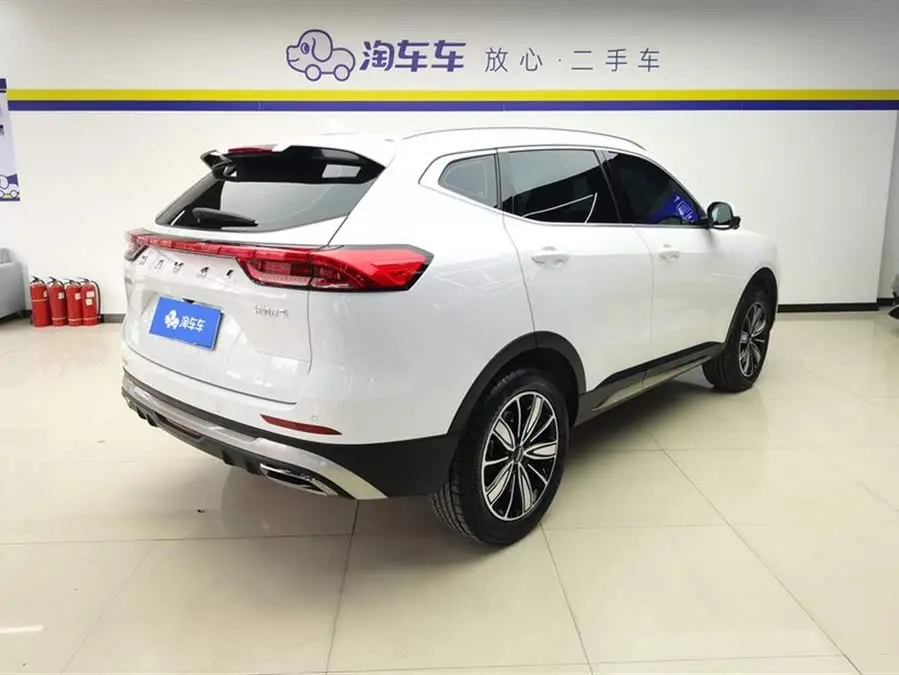 هافال H6 إصدار الاتجاه الوطني 2023 1.5T أوتوماتيكي بطل الإصدار