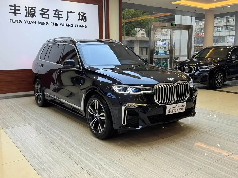 بي إم دبليو X7 2022 xDrive40i حزمة M الرياضية
