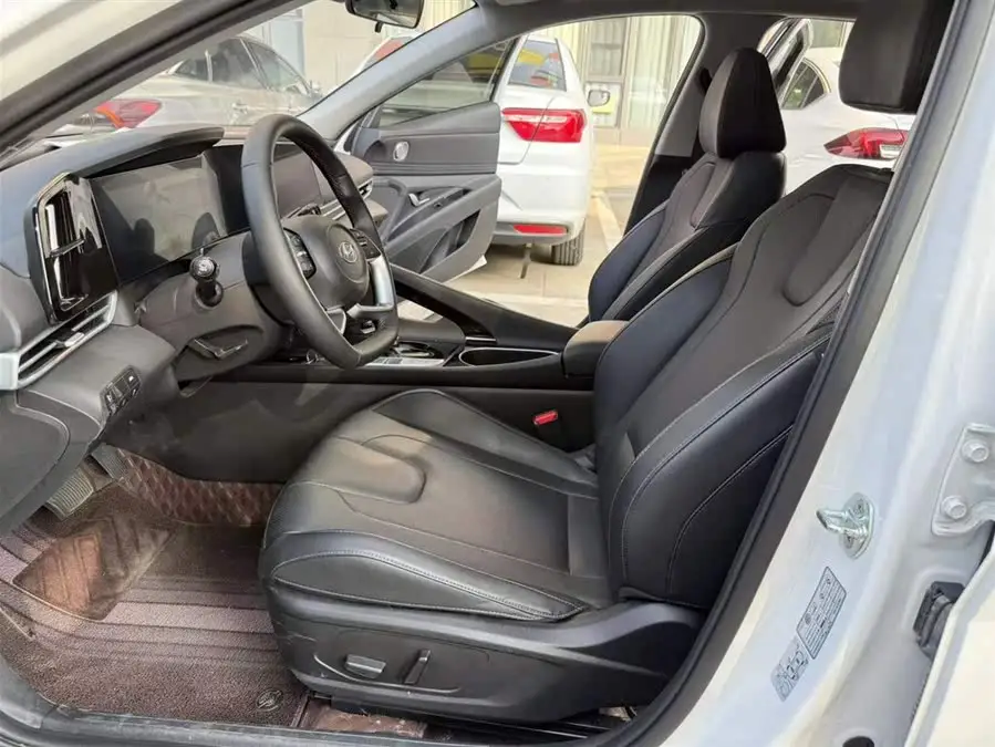 إيلانtra 2023 1.5L CVT GLX النخبة