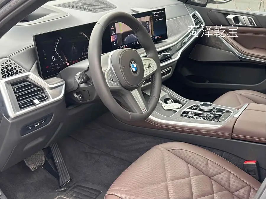 بي إم دبليو X5 2023 xDrive 30Li باقة الرياضة الفاخرة M