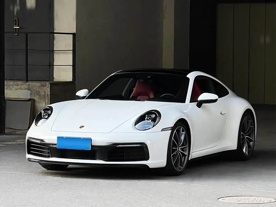 بورش 911 2023 كاريرا 3.0T