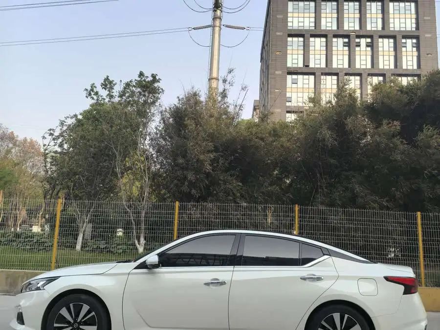 Teana 2021 2.0L XL Upper AD1 Intelligent Navigation Edition