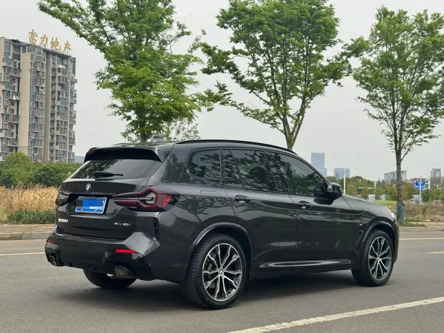 BMW X3 2022 xDrive30i Leading Model M Shadow Package