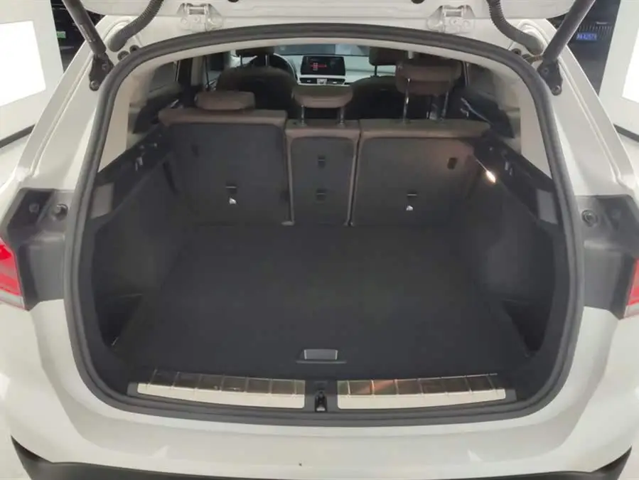 BMW X1 2021 sDrive25Li Leading Edition