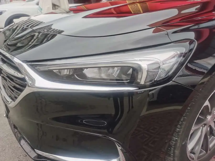 بيوك لاكروس 2022 652T فاخرة