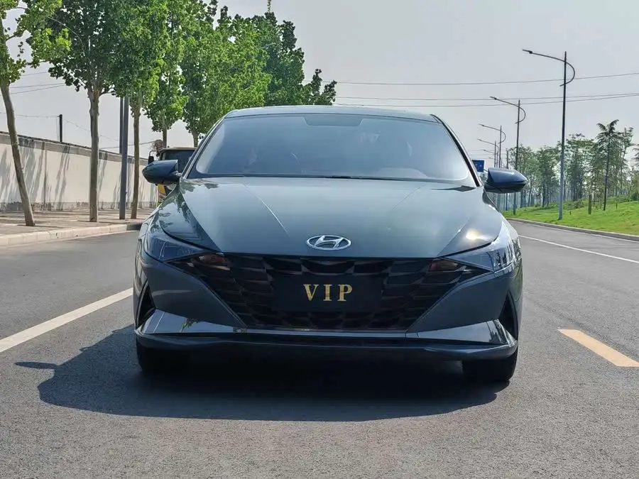 إلينترا 2022 1.5 لتر CVT GLX النسخة النخبوية