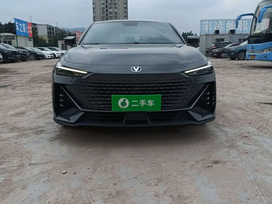 Changan UNI-V 2022 1.5T Deluxe