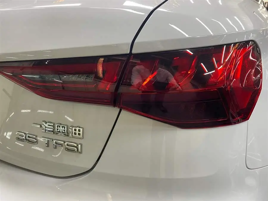 أودي A3 2022 A3L ليموزين 35 TFSI نسخة رياضية فاخرة