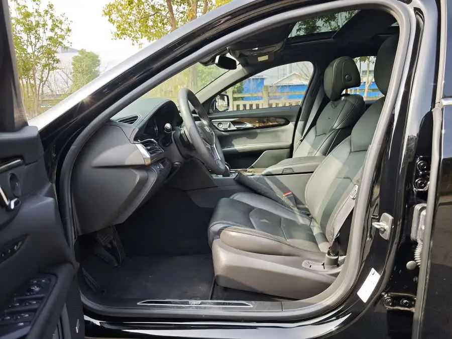 كاديلاك CT6 2021 28T فاخرة