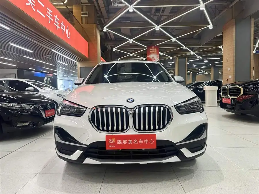 بي إم دبليو X1 2022 sDrive20Li إصدار الفخامة