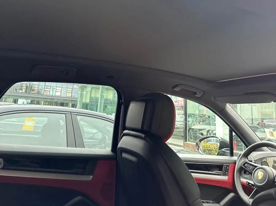 كاين 2025 طراز كاين 3.0T