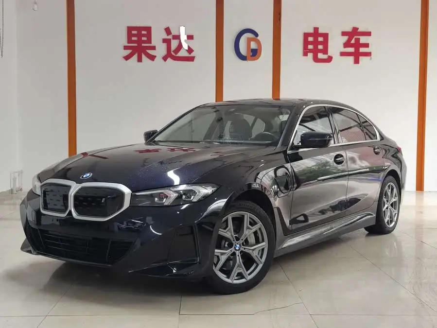 بي إم دبليو i3 2022 eDrive 35 L