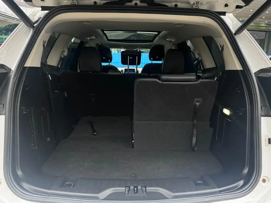 2020 Ford Edge EcoBoost 245 AWD Titanium 7-Seater