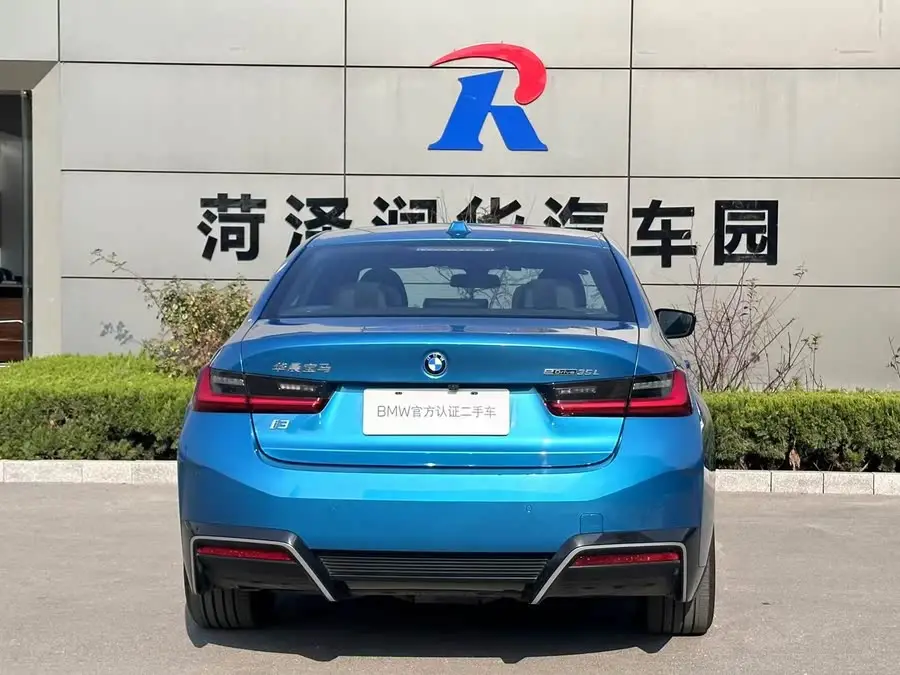 بي إم دبليو i3 2024 eDrive 35 L