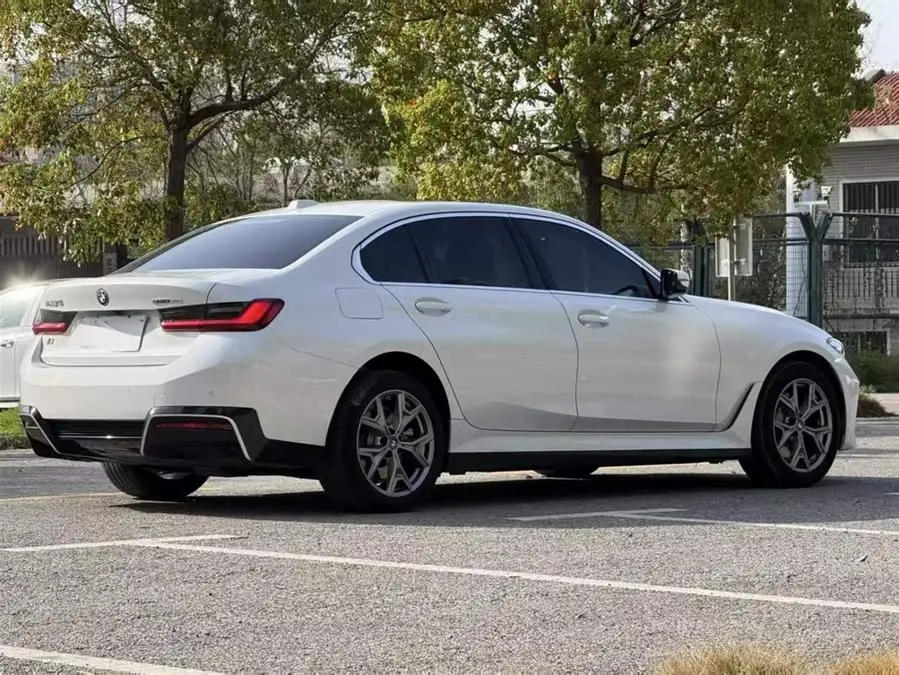 BMW i3 2022 eDrive 35 L