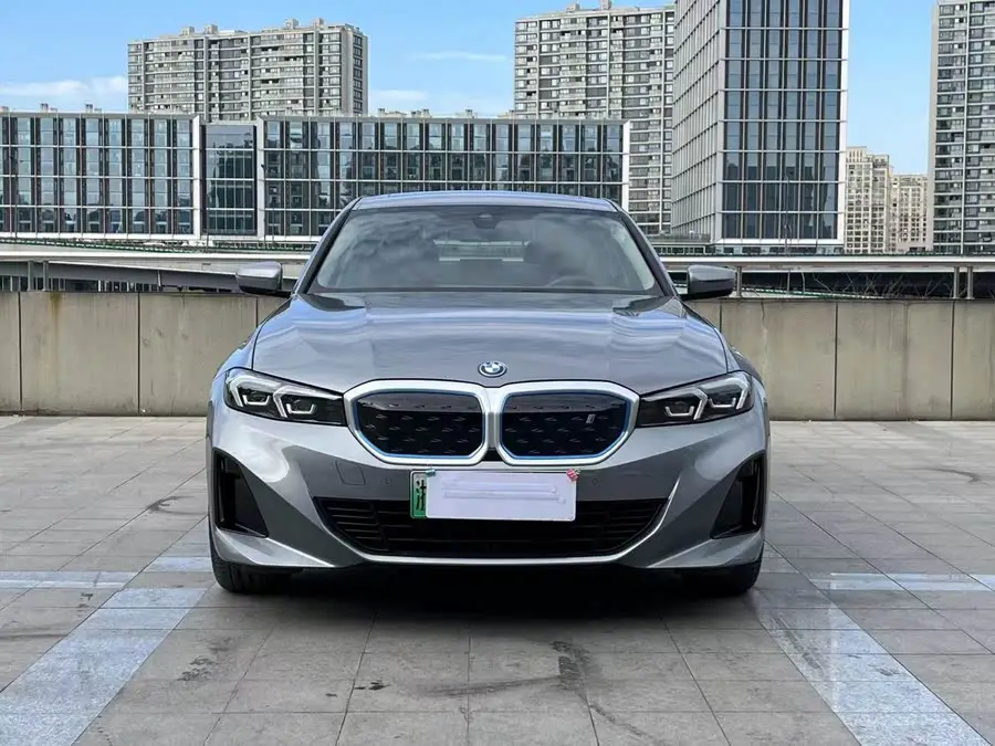 بي إم دبليو i3 2022 eDrive 35 L