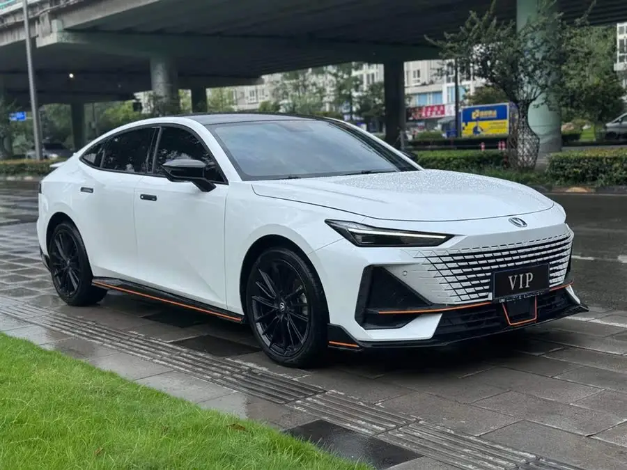 Changan UNI-V 2022 1.5T Premium