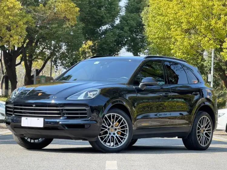 2023 Cayenne 3.0T Platinum Edition