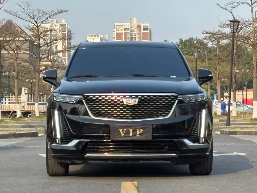 كاديلاك XT6 2021 2.0T طراز فاخر ذو ستة مقاعد ودفع ثنائي