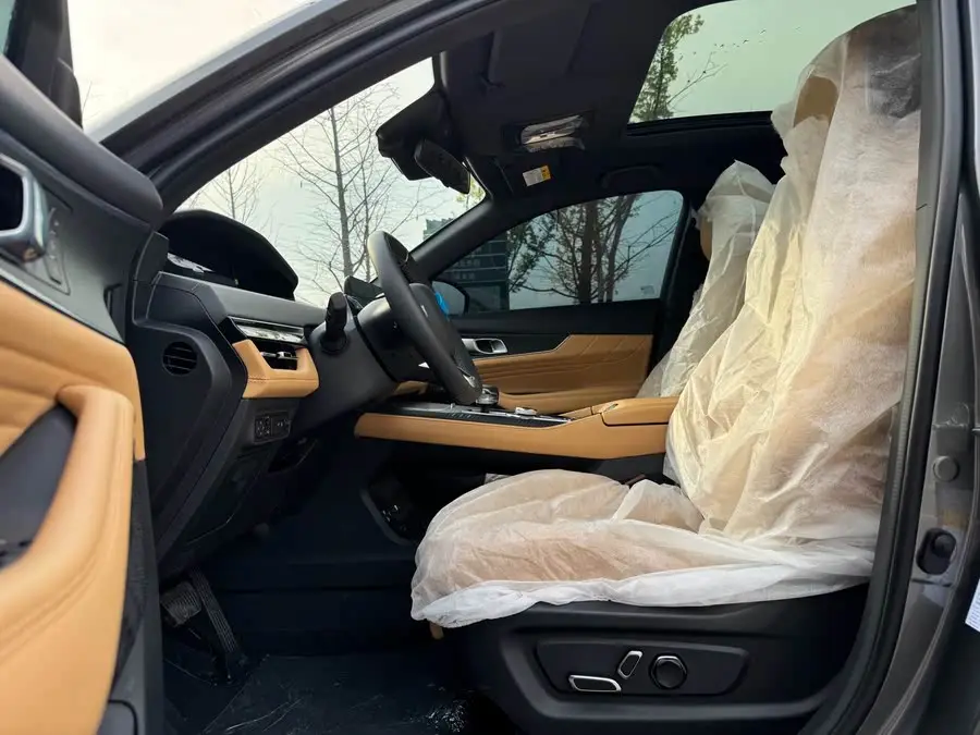 Changan UNI-K 2024 2.0T Two-Wheel Drive Enjoyment Version