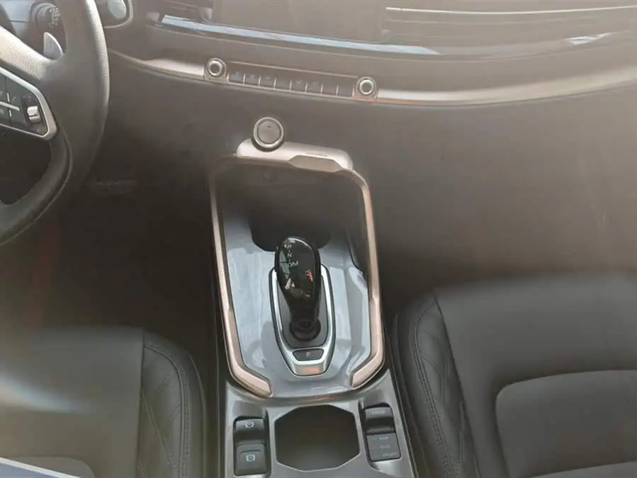 هافال H6 2021 1.5T أوتوماتيكي بطل